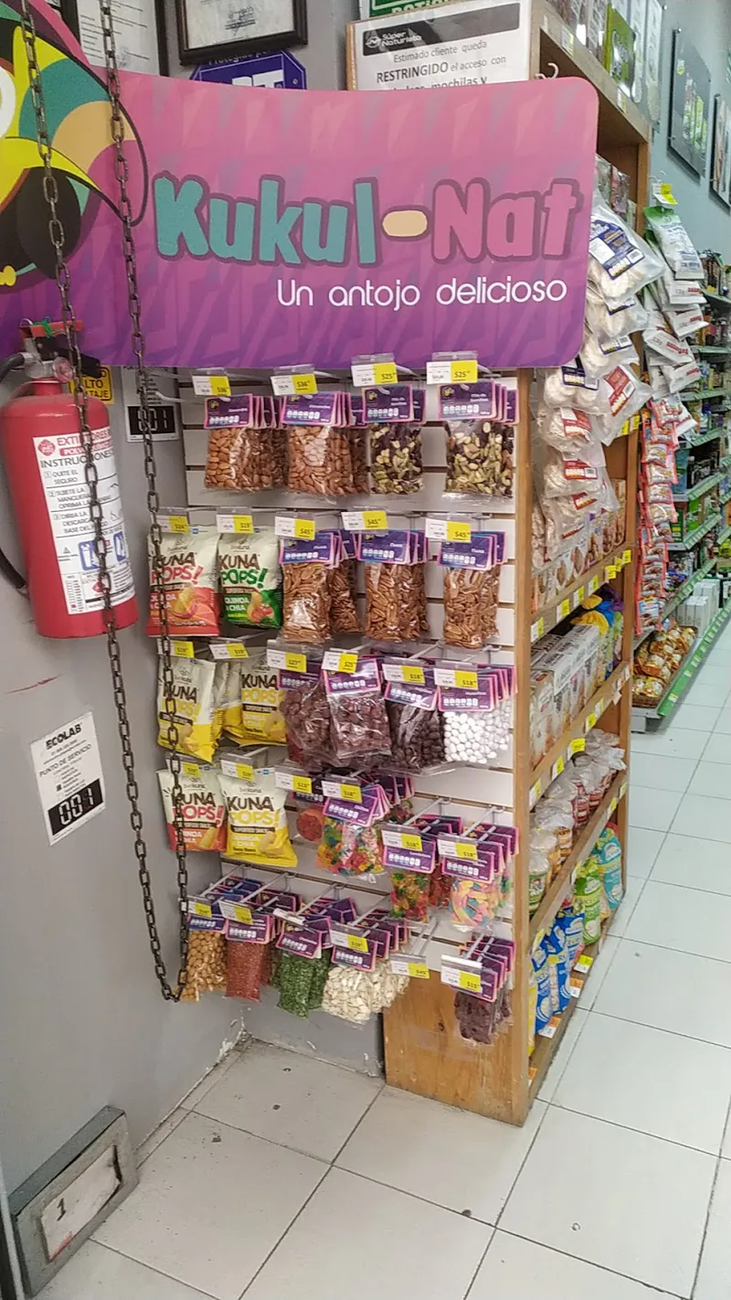 Interior de tienda naturista Súper Naturista en Ecatepec de Morelos