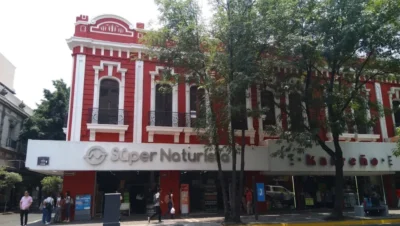 Interior de tienda naturista Súper Naturista en Guadalajara