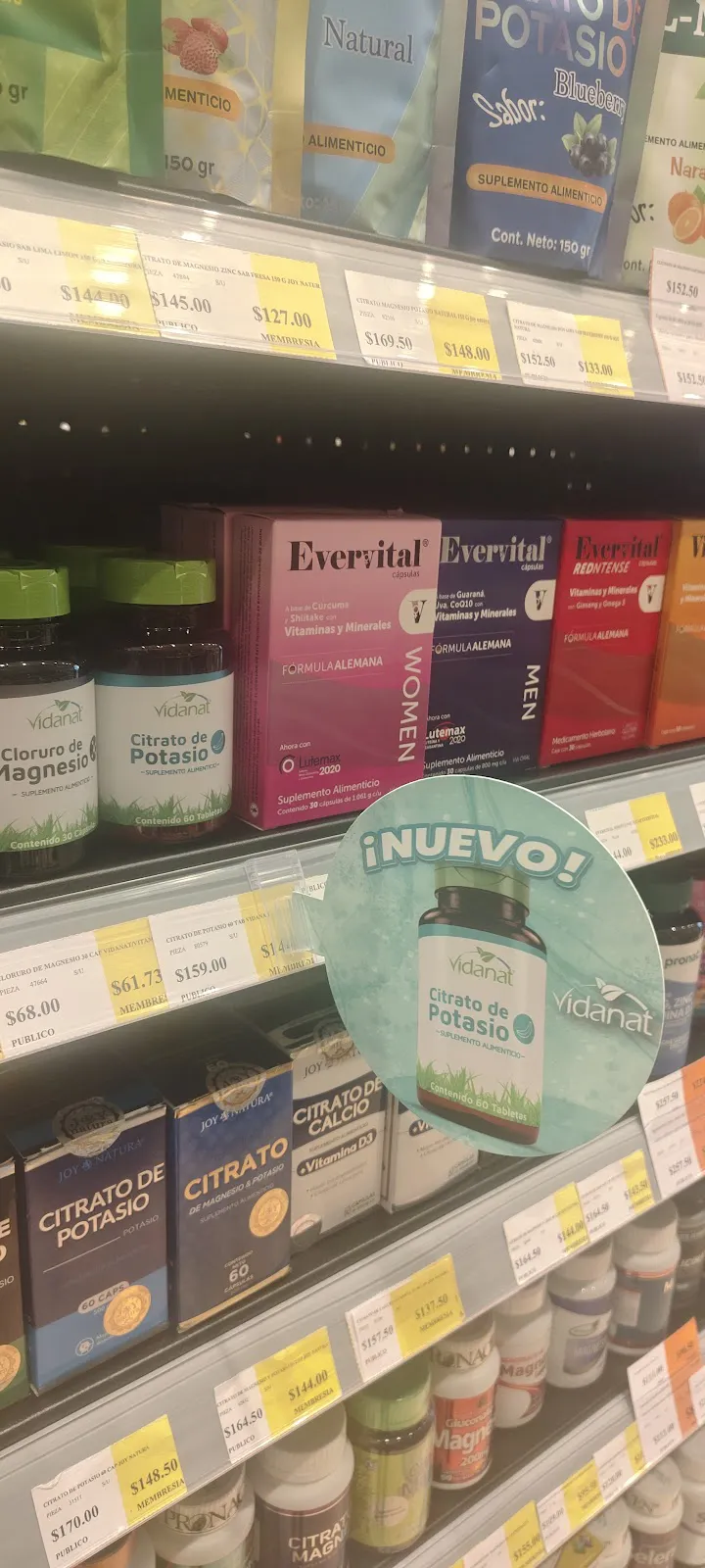 Interior de tienda naturista Súper Naturista en Ixtapaluca