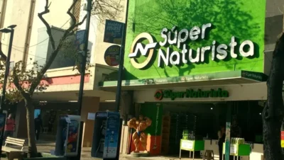 Interior de tienda naturista Súper Naturista en Monterrey