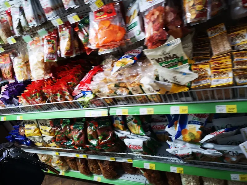 Interior de tienda naturista Súper Naturista en Monterrey