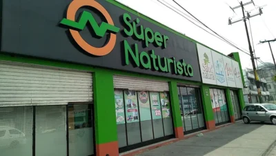 Interior de tienda naturista Súper Naturista en Naucalpan de Juárez