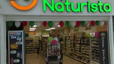 Interior de tienda naturista Súper Naturista en San Pablo de las Salinas