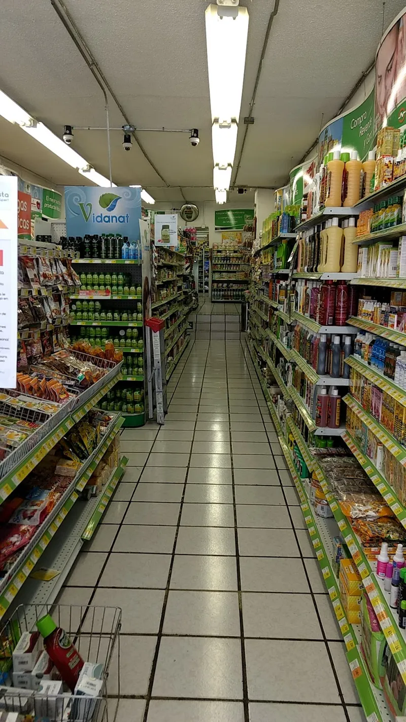 Interior de tienda naturista Súper Naturista en Santiago de Querétaro