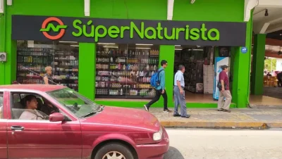 Interior de tienda naturista Súper Naturista en Tapachula de Córdova y Ordóñez