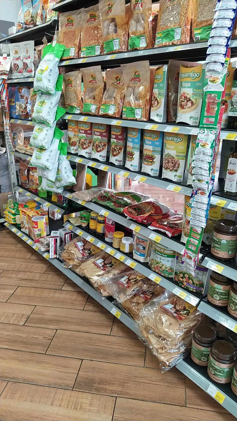 Interior de tienda naturista Súper Naturista en Tapachula de Córdova y Ordóñez