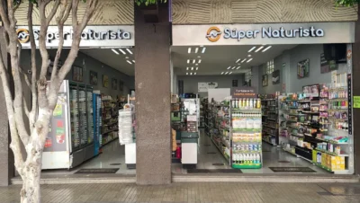 Interior de tienda naturista Súper Naturista en Tehuacán