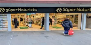 Interior de tienda naturista Súper Naturista en Toluca de Lerdo