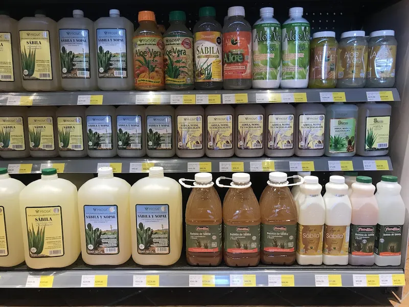 Interior de tienda naturista Súper Naturista en Tulum