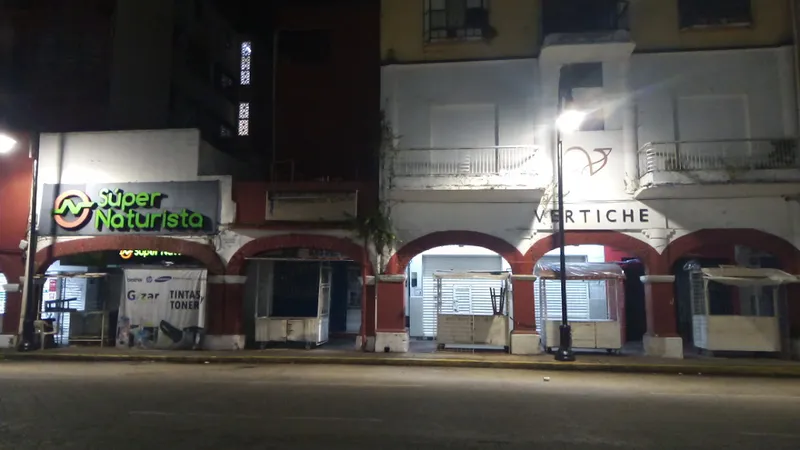 Interior de tienda naturista Súper Naturista en Villahermosa