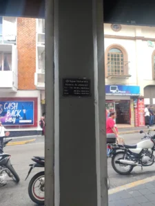 Interior de tienda naturista Súper Naturista en Xalapa-Enríquez