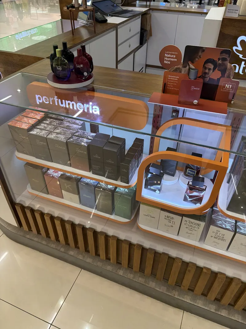 Interior de tienda naturista Tienda Natura - Galerías Serdán en México