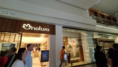 Interior de tienda naturista Tienda Natura - Perisur en Ciudad de México