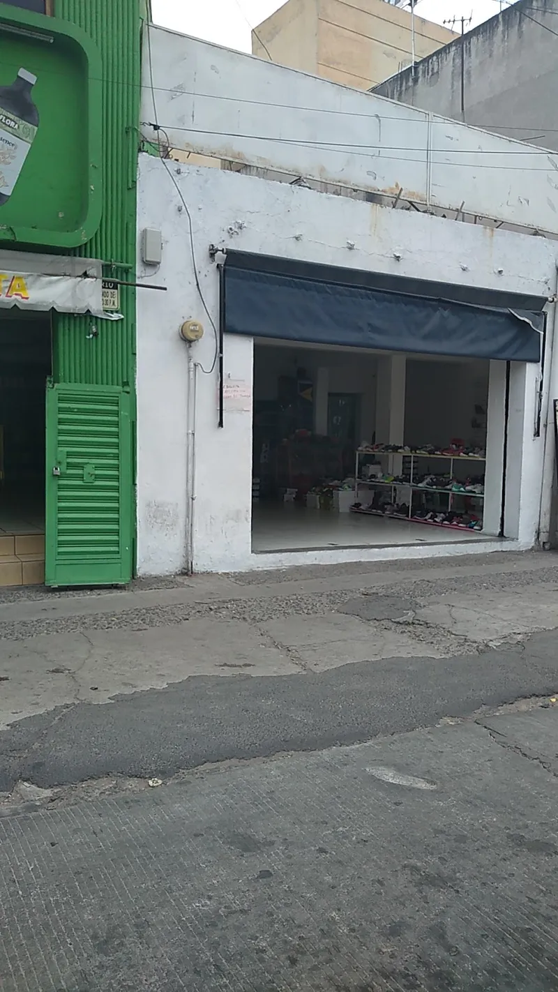 Interior de tienda naturista Tienda Naturista Centro Botánico Azteca en Celaya
