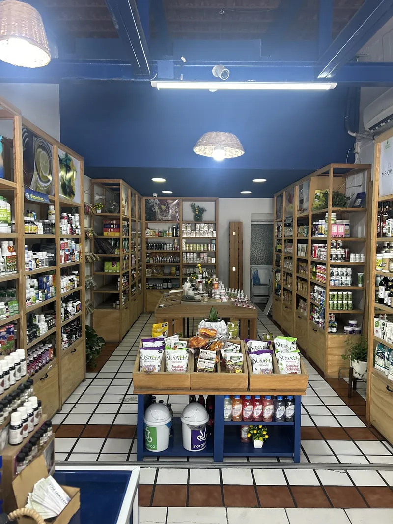 Interior de tienda naturista Tienda Naturista Don José Gracián Naciones Unidas en Zapopan