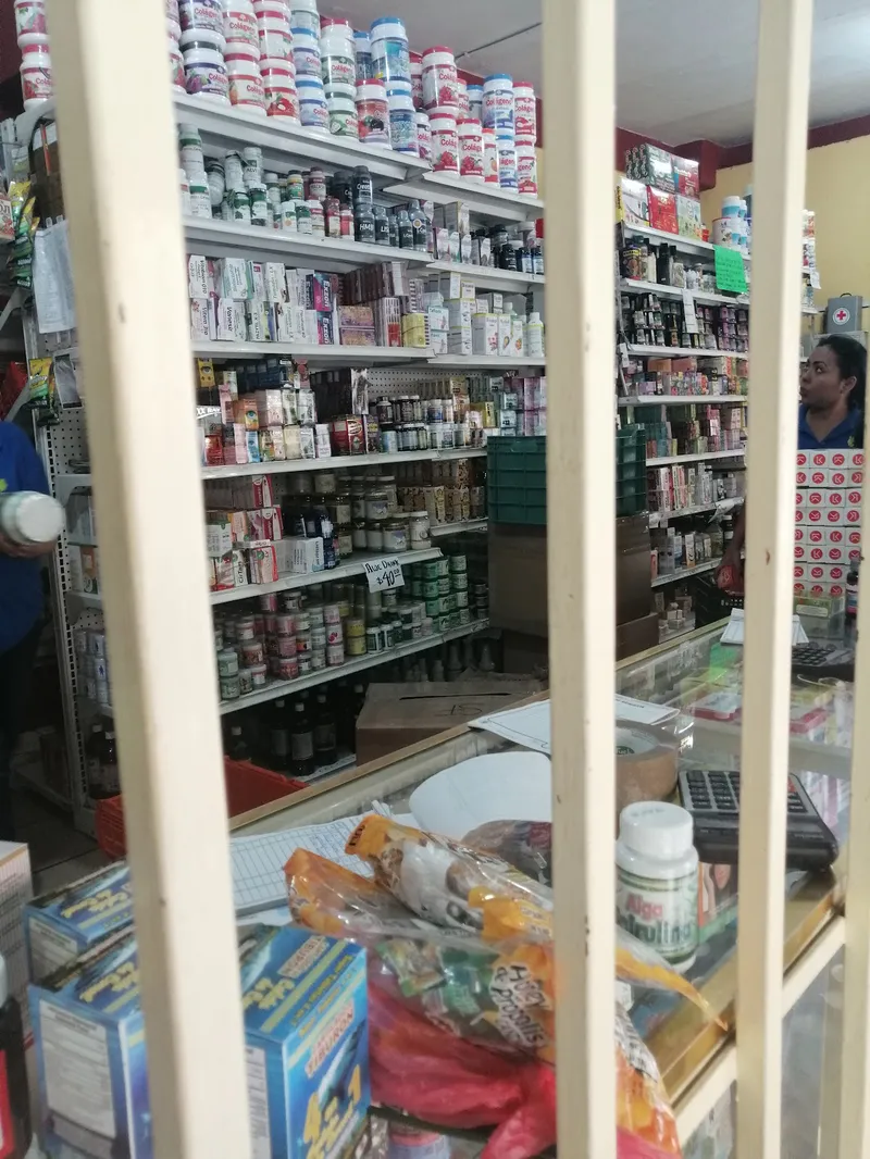 Interior de tienda naturista Tienda Naturista El Árbol en Guadalajara