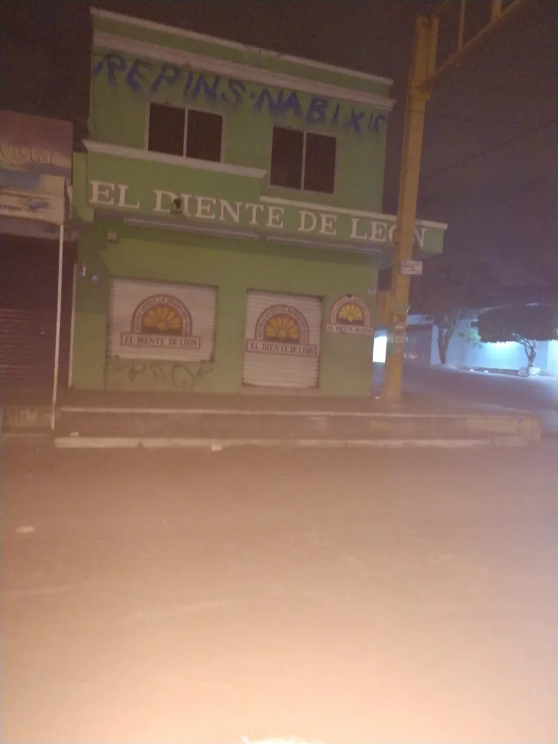 Interior de tienda naturista Tienda Naturista El Diente de León en Mazatlán