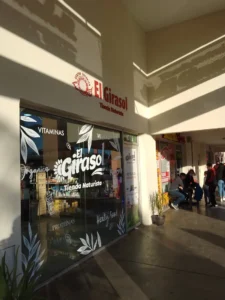 Interior de tienda naturista Tienda Naturista El Girasol en Guadalupe