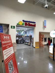 Interior de tienda naturista Tienda Naturista El Girasol HEB en Aguascalientes