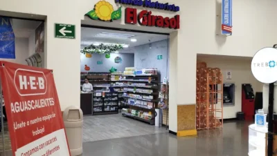 Interior de tienda naturista Tienda Naturista El Girasol HEB en Aguascalientes