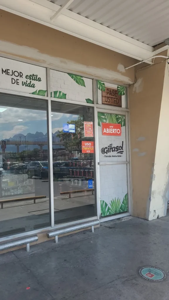 Interior de tienda naturista Tienda Naturista El Girasol en San Nicolás de los Garza