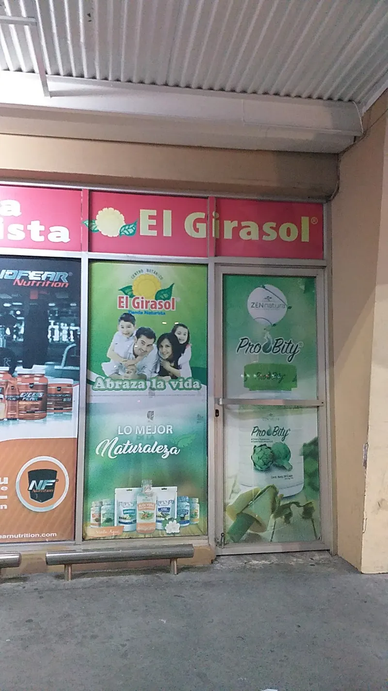 Interior de tienda naturista Tienda Naturista El Girasol en San Nicolás de los Garza