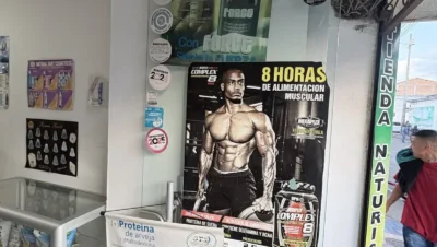 Interior de tienda naturista Tienda Naturista El Trébol en Pitalito