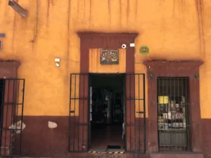 Interior de tienda naturista Tienda Naturista Génesis en San Miguel de Allende