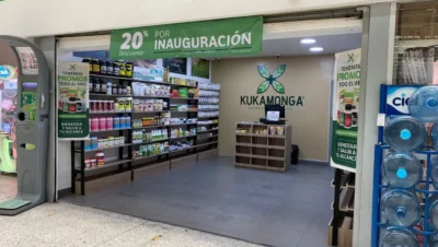 Interior de tienda naturista Tienda Naturista Kukamonga Bodega Revolución en San Pedro Tlaquepaque