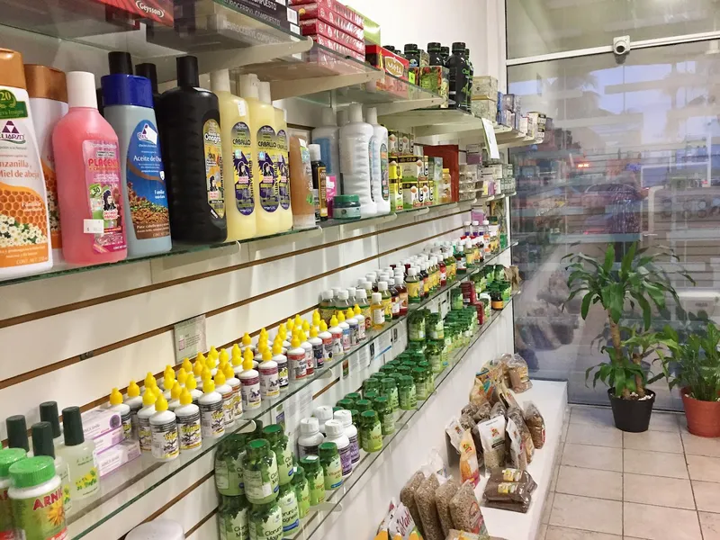 Interior de tienda naturista Tienda Naturista Playa del Carmen en Playa del Carmen