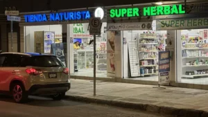 Interior de tienda naturista TIENDA NATURISTA SUPER HERBAL en colima en Colima