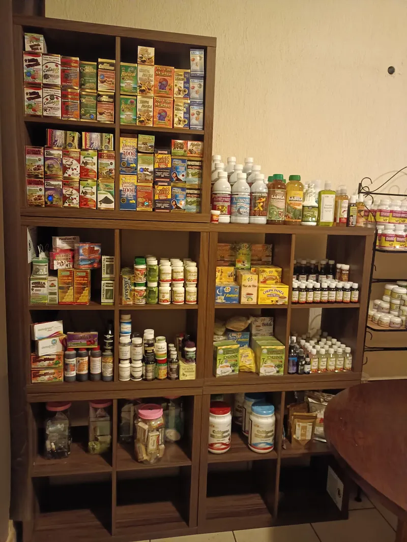 Interior de tienda naturista Tienda naturista valle dorado en Mezcales