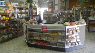 Interior de tienda naturista Tonantzin Todo Natural Matriz Bravo en La Paz