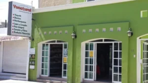 Interior de tienda naturista Yonatural Centro Naturista en Manzanillo