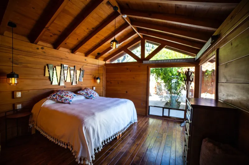 Interior de tienda naturista Zidada Hotel & Chalets en Bernal